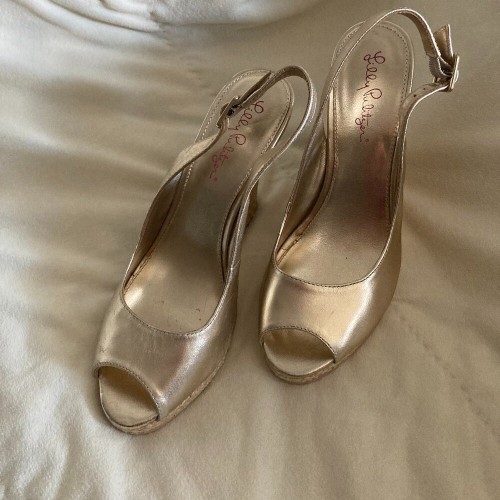 Lilly Pulitzer gold wedge open toe shoes - size 8